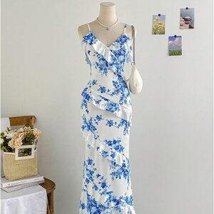 Neiman Marcus Long Blue & White Summer Floral Vacation Dress
